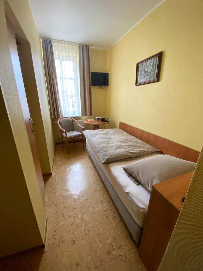 Hotel Gold'Ne Krone Oppenheim Bagian luar foto
