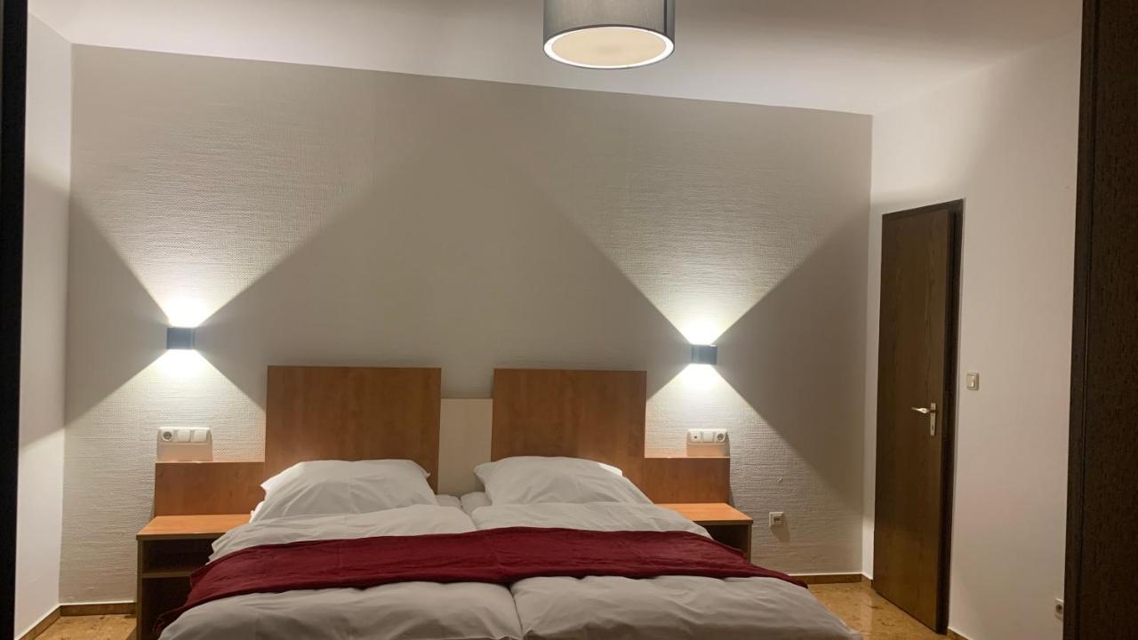 Hotel Gold'Ne Krone Oppenheim Bagian luar foto