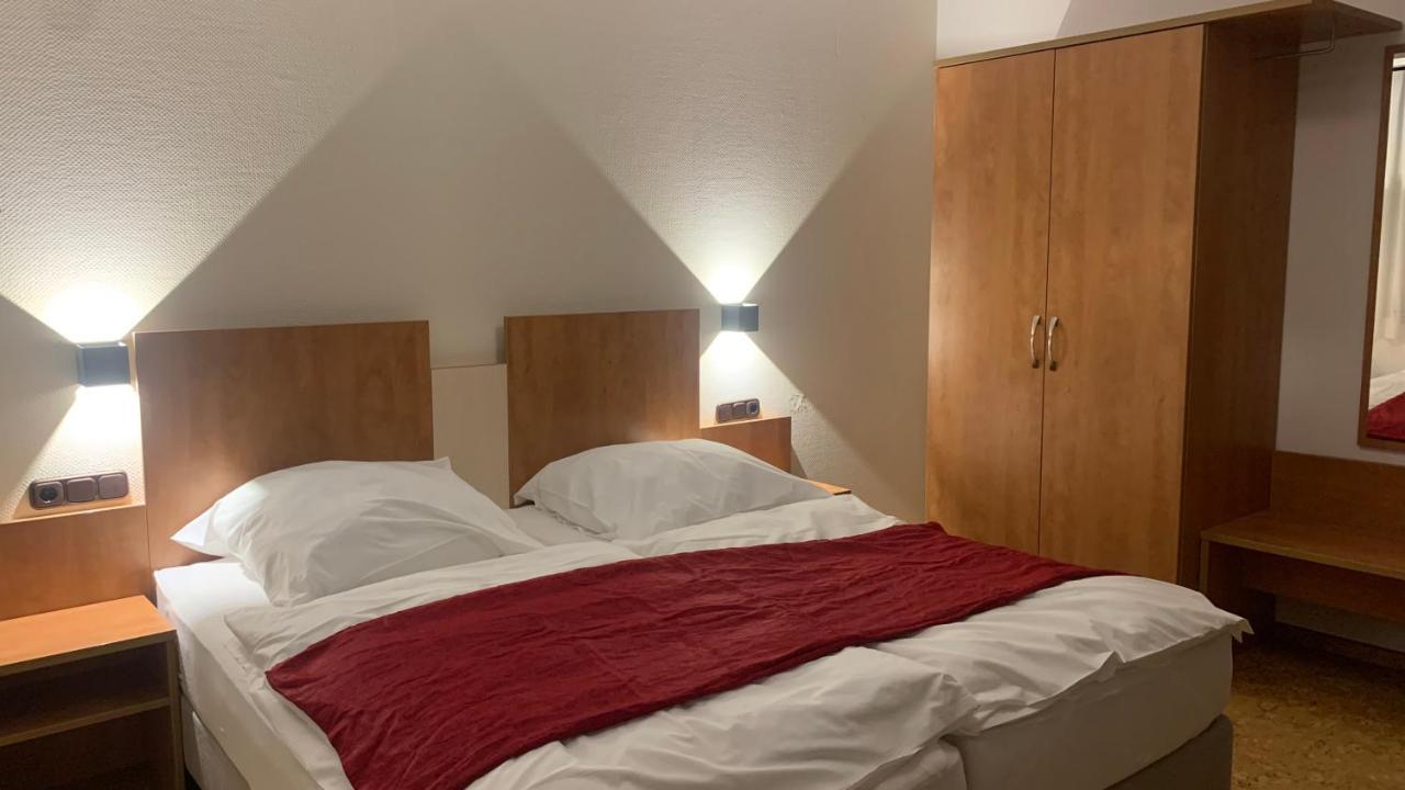 Hotel Gold'Ne Krone Oppenheim Bagian luar foto