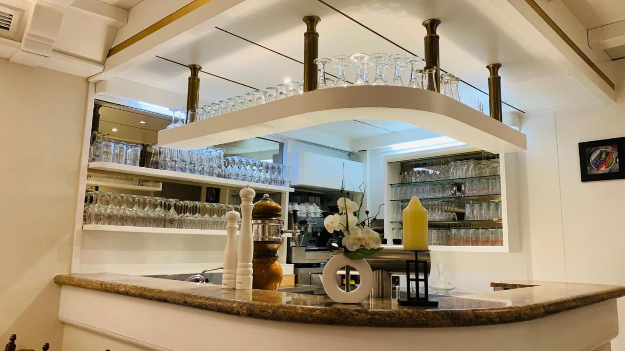Hotel Gold'Ne Krone Oppenheim Bagian luar foto